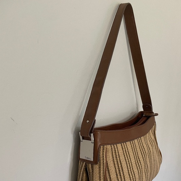 LIZ & CO Woven Straw Shoulder Bag in Neutral Stripe - Picture 2 of 6